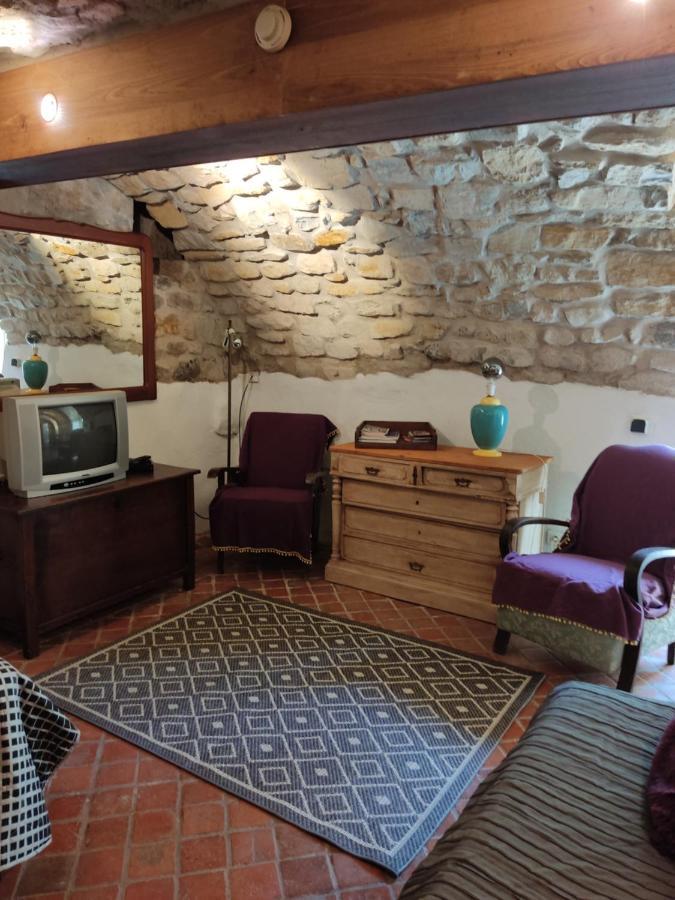 Ardeche Les Cigales, Studio Murier Piscine Partagee Гропьер Экстерьер фото
